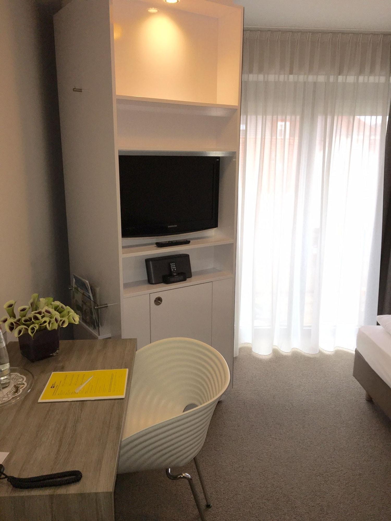 Hotel Schweizer Hof Кассель Экстерьер фото
